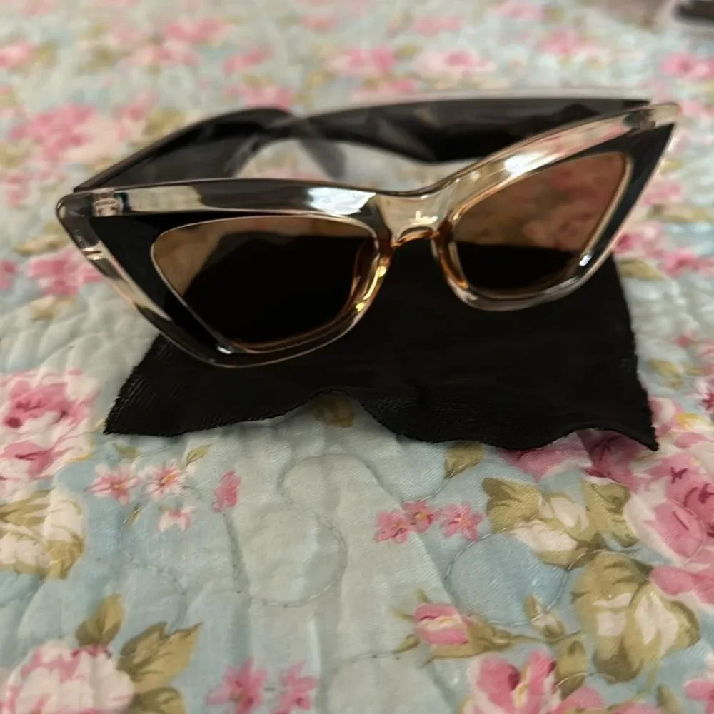 NEW Contrast Tinted Lenses Designer-Style Fashion Sunnies